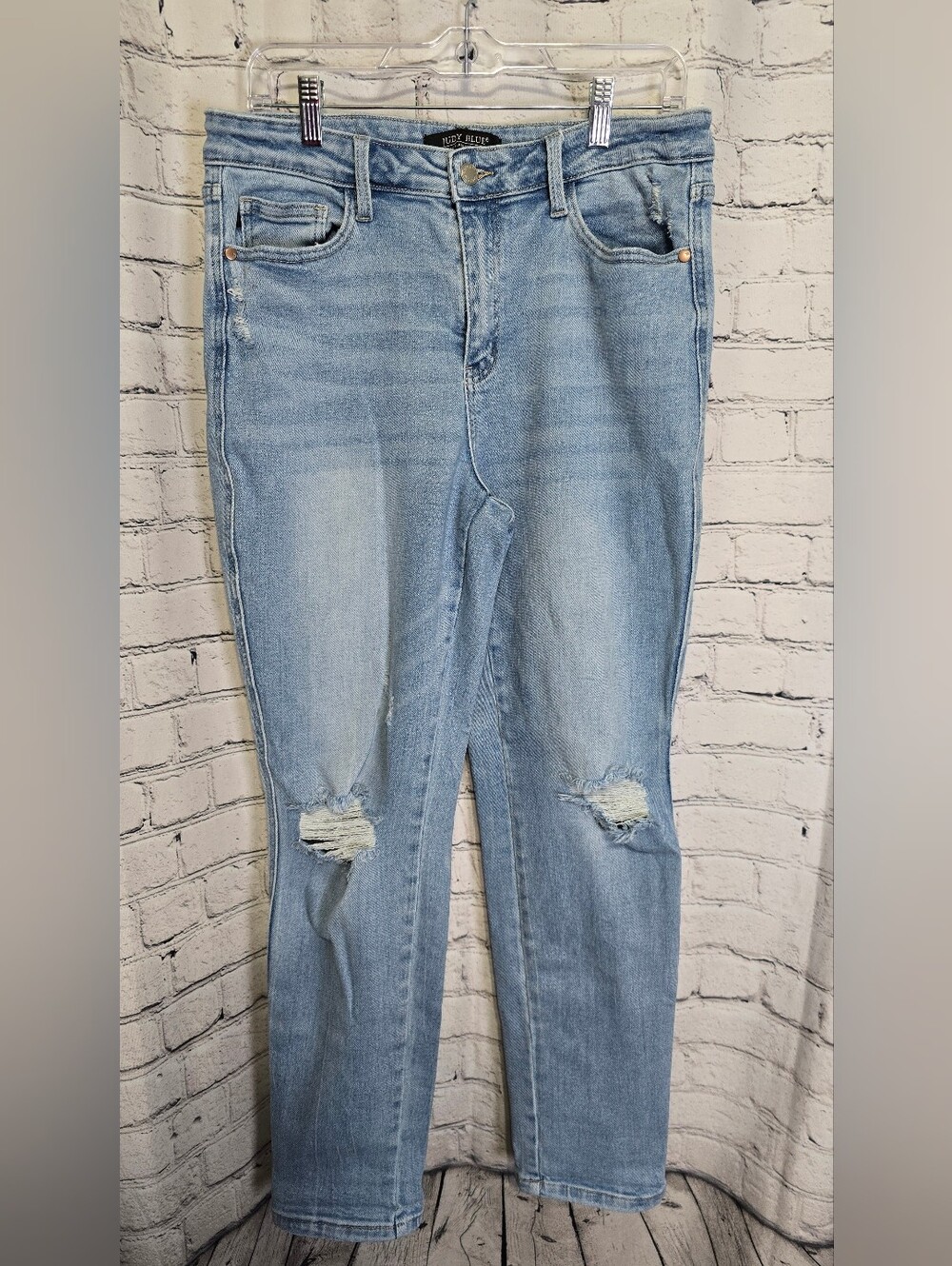 Judy Blue Star Pocket Light Wash Distressed Women’s Jeans Size 13